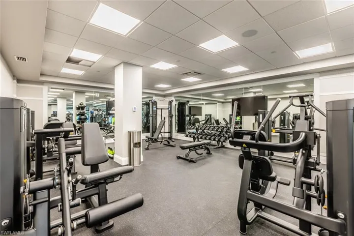 1130  3rd S AVE, Naples, FL 34102