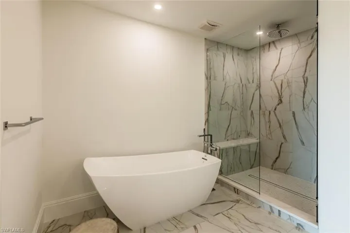 1130  3rd S AVE, Naples, FL 34102