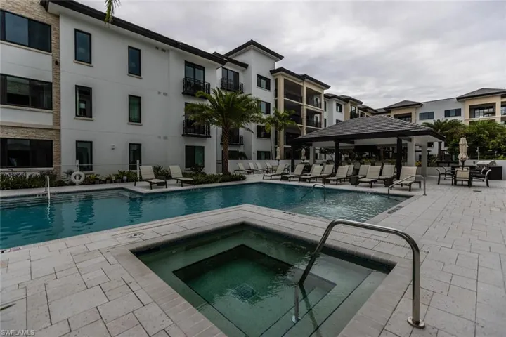 1130  3rd S AVE, Naples, FL 34102