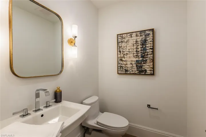 1130  3rd S AVE, Naples, FL 34102