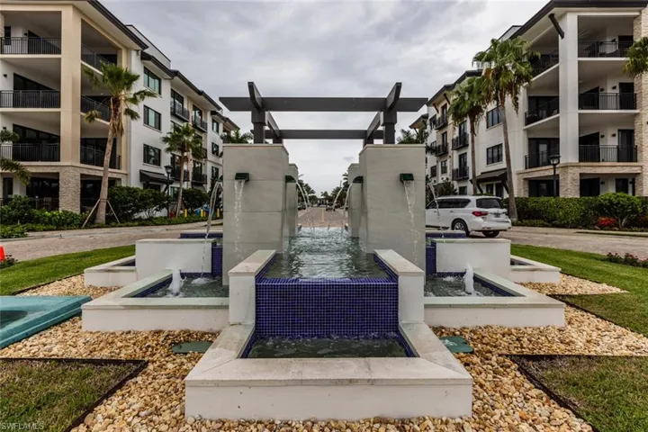 1130  3rd S AVE, Naples, FL 34102