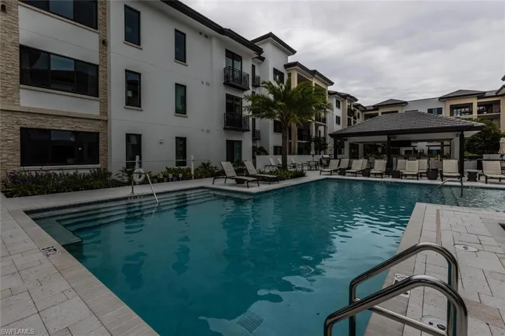 1130  3rd S AVE, Naples, FL 34102