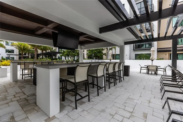 1130  3rd S AVE, Naples, FL 34102