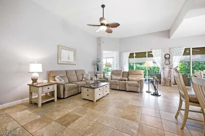 2314 Heydon Cir W, Naples, Florida 34120