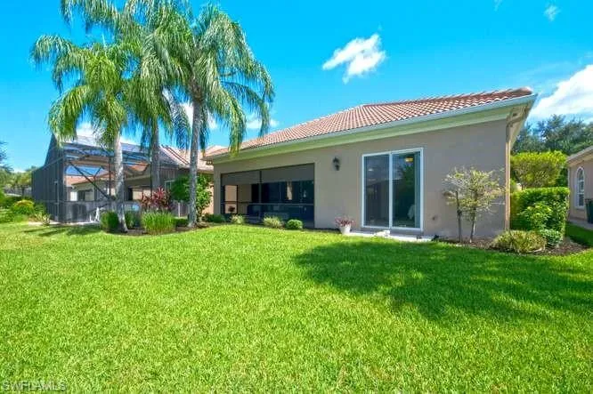 2314 Heydon Cir W, Naples, Florida 34120