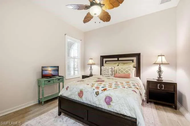 2314 Heydon Cir W, Naples, Florida 34120