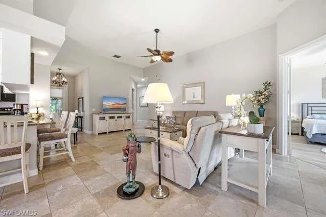 2314 Heydon Cir W, Naples, Florida 34120