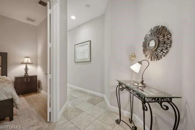 2314 Heydon Cir W, Naples, Florida 34120