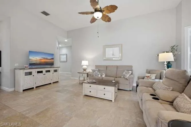 2314 Heydon Cir W, Naples, Florida 34120