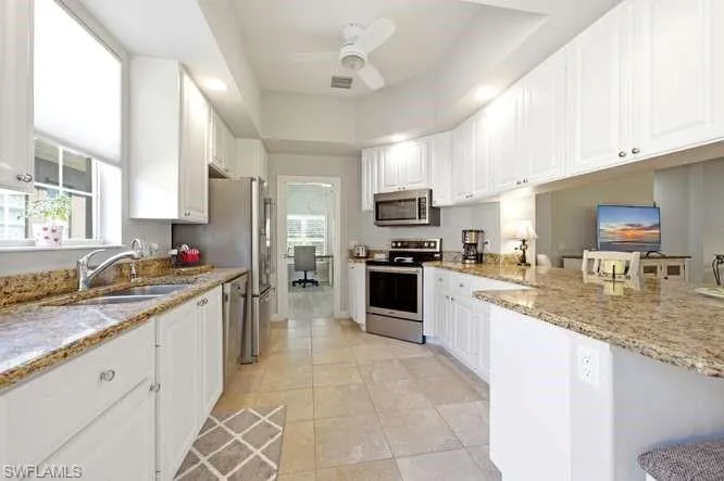 2314 Heydon Cir W, Naples, Florida 34120