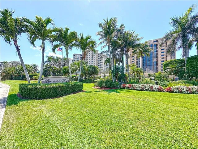 Surrounding community with a lawn