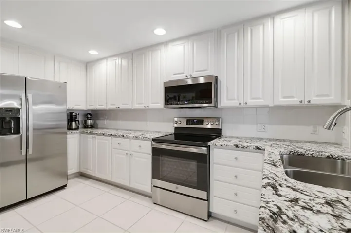 28564  Alessandria  CIR, Bonita Springs, FL 34135
