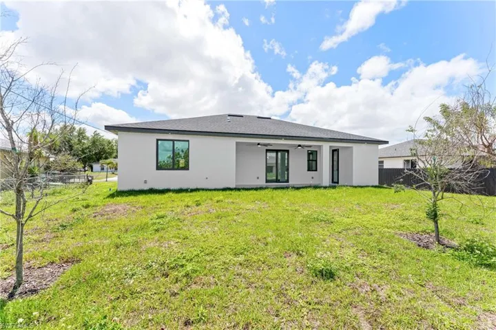 923 Ne 17th Ter, Cape Coral, Florida 33909