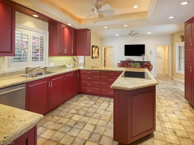 Spacious kitchen offers a large L-shaped counter space