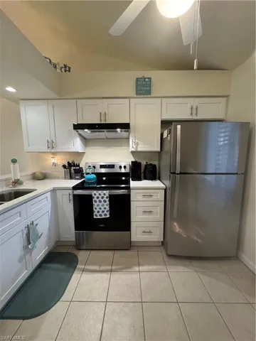 11421  Caravel  CIR, Fort Myers, FL 33908