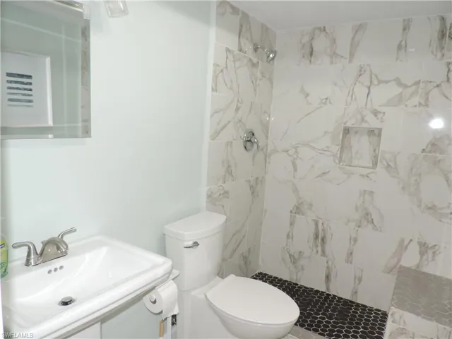 19000 Tampa Rd S, Fort Myers, Florida 33967