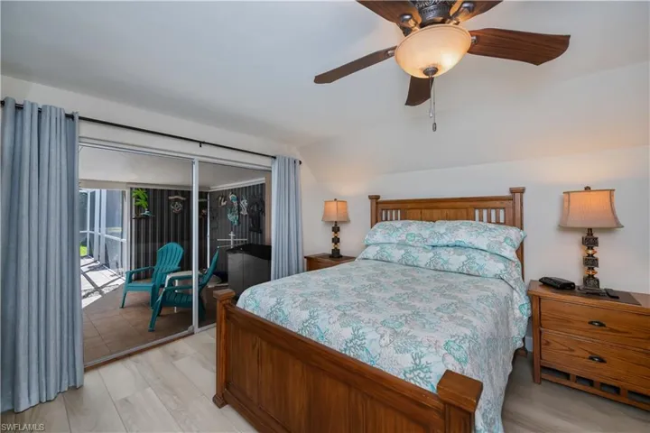 leading to pool/lanai