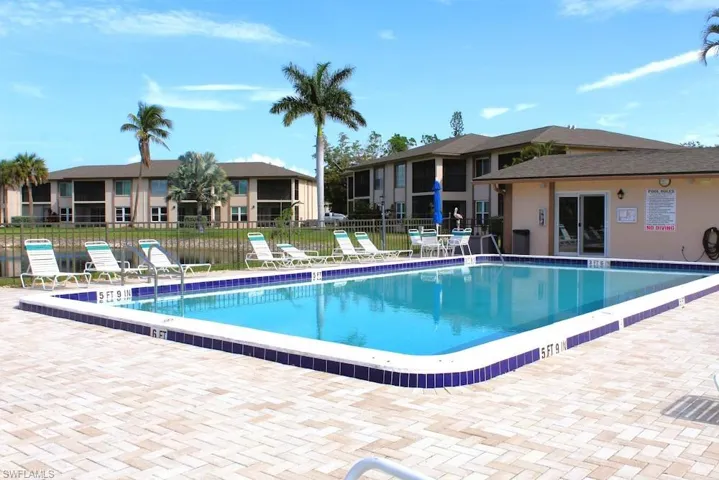 16881 Davis Rd 112, Fort Myers, Florida 33908