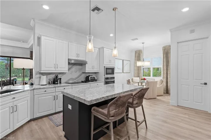 9364 Vercelli Ct, Naples, Florida 34113