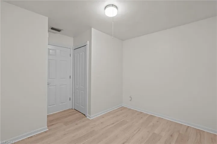 Den with a closet. Perfect for office, extra storage or butlers pantry. Endless possibilities