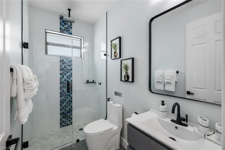 2419 Country Club Blvd, Cape Coral, Florida 33990