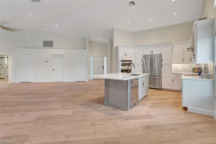 12921  Kelly Bay  CT, Fort Myers, FL 33908