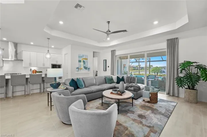 Great room w/lanai access and view of lake