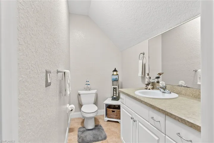 Full Bathroom Upstairs.