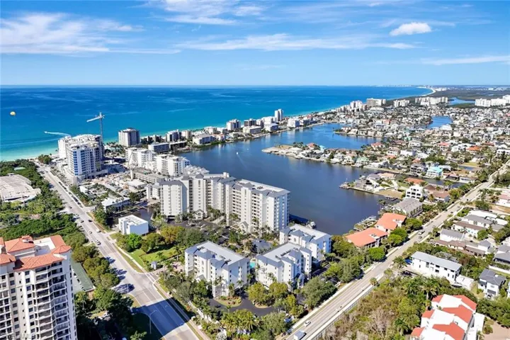 410 Flagship Dr 605, Naples, Florida 34108