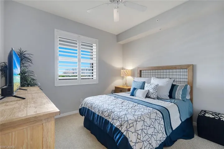 410 Flagship Dr 605, Naples, Florida 34108