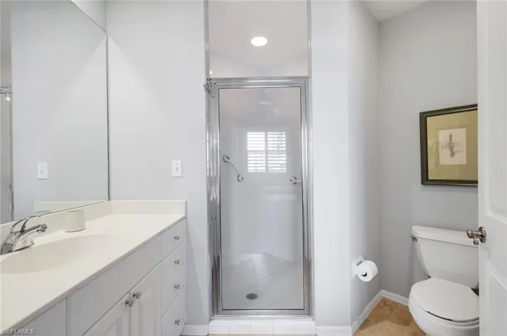 410 Flagship Dr 605, Naples, Florida 34108