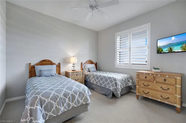410 Flagship Dr 605, Naples, Florida 34108