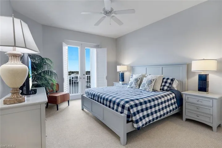 410 Flagship Dr 605, Naples, Florida 34108