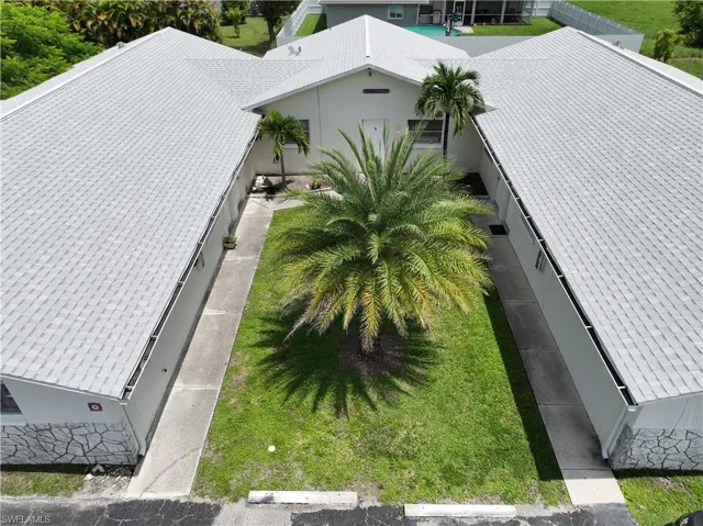 Birds eye view of property