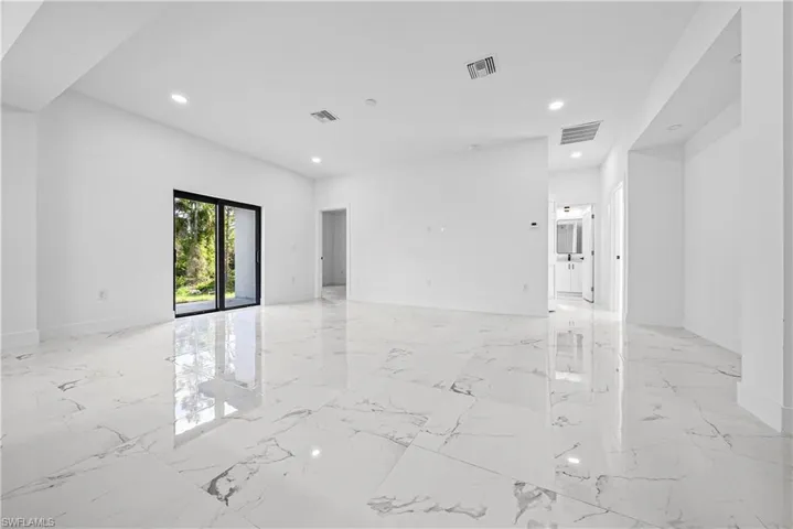 2810 73rd St W, Lehigh Acres, Florida 33971
