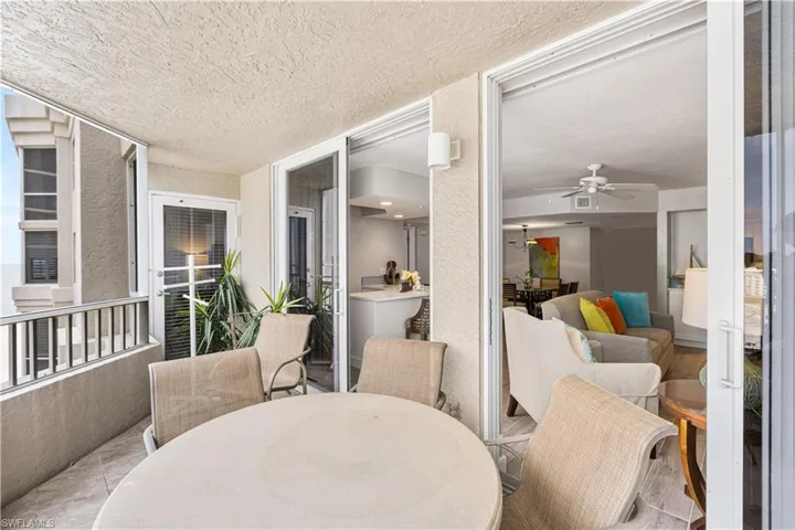 Spacious Lanai with both Gulf views and Bay views