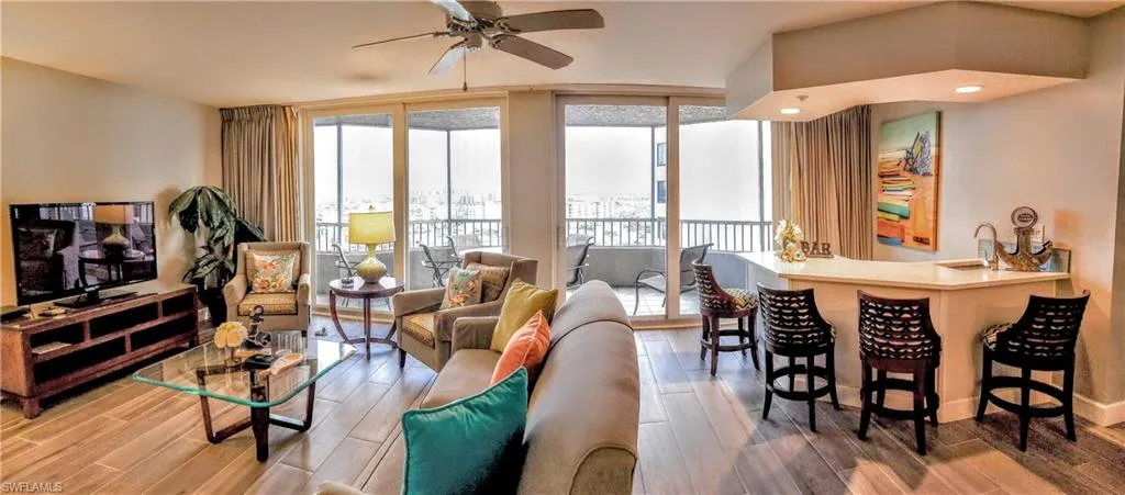 Large Family Area and Entertainment Bar Area with Large Open Lanai With Awesome views