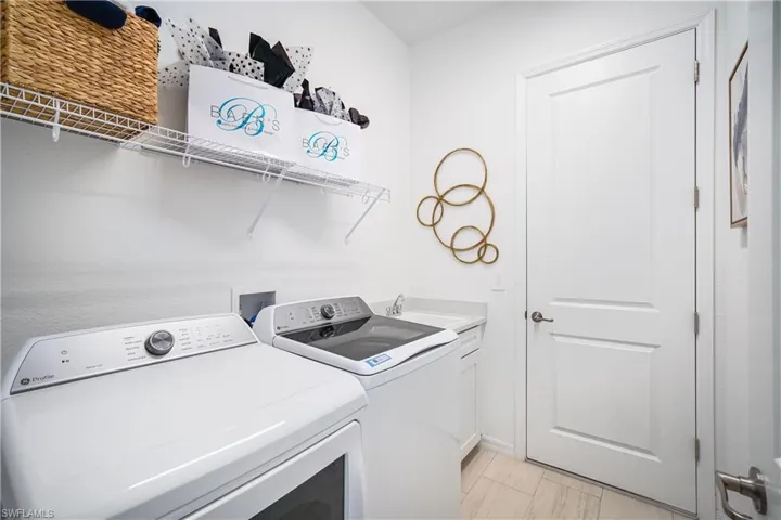 5465 Pikewood Ct, Ave Maria, Florida 34142