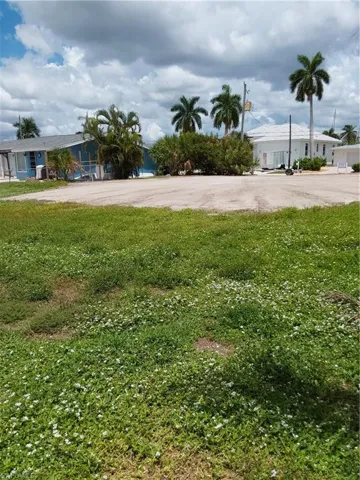 18196 Cutlass Dr, Fort Myers Beach, Florida 33931