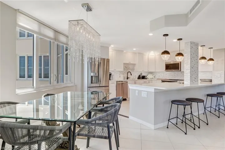 4041  Gulf Shore N BLVD, Naples, FL 34103