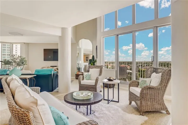 4041  Gulf Shore N BLVD, Naples, FL 34103