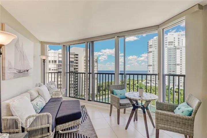 4041  Gulf Shore N BLVD, Naples, FL 34103