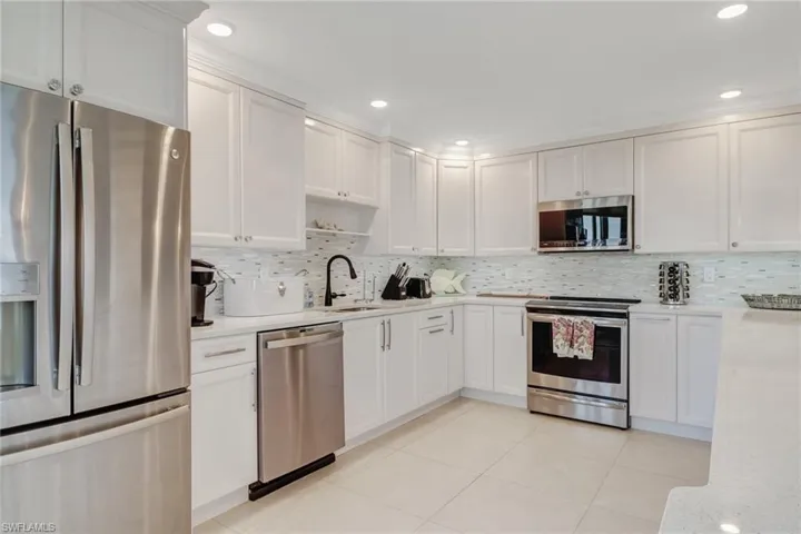 4041  Gulf Shore N BLVD, Naples, FL 34103