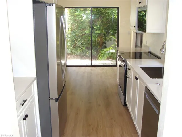 857 Reef Point Cir, Naples, Florida 34108