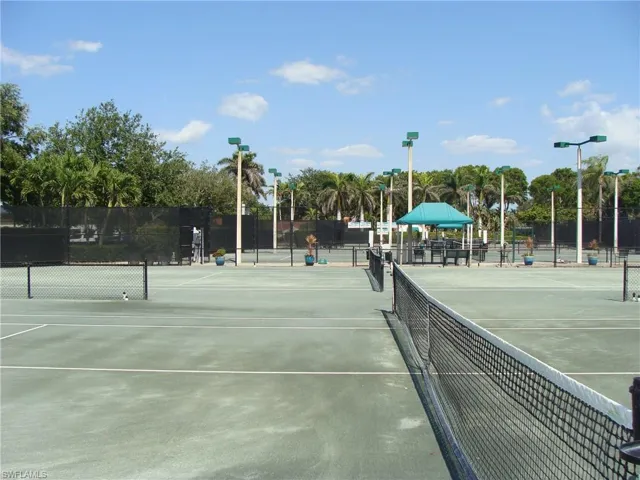 857 Reef Point Cir, Naples, Florida 34108