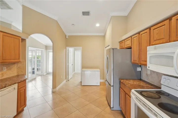 1818 NE 2nd  AVE, Cape Coral, FL 33909