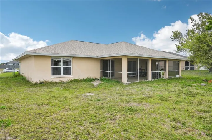 1818 NE 2nd  AVE, Cape Coral, FL 33909