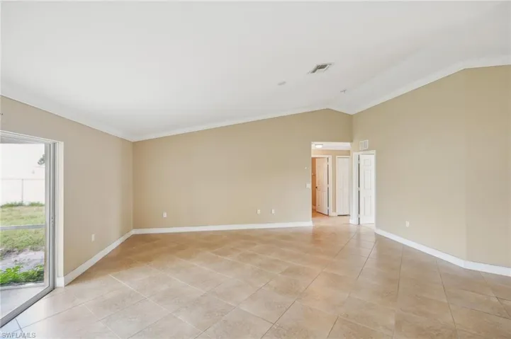 1818 NE 2nd  AVE, Cape Coral, FL 33909