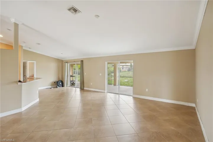 1818 NE 2nd  AVE, Cape Coral, FL 33909
