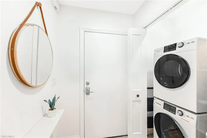 Foyer/Private Laundry